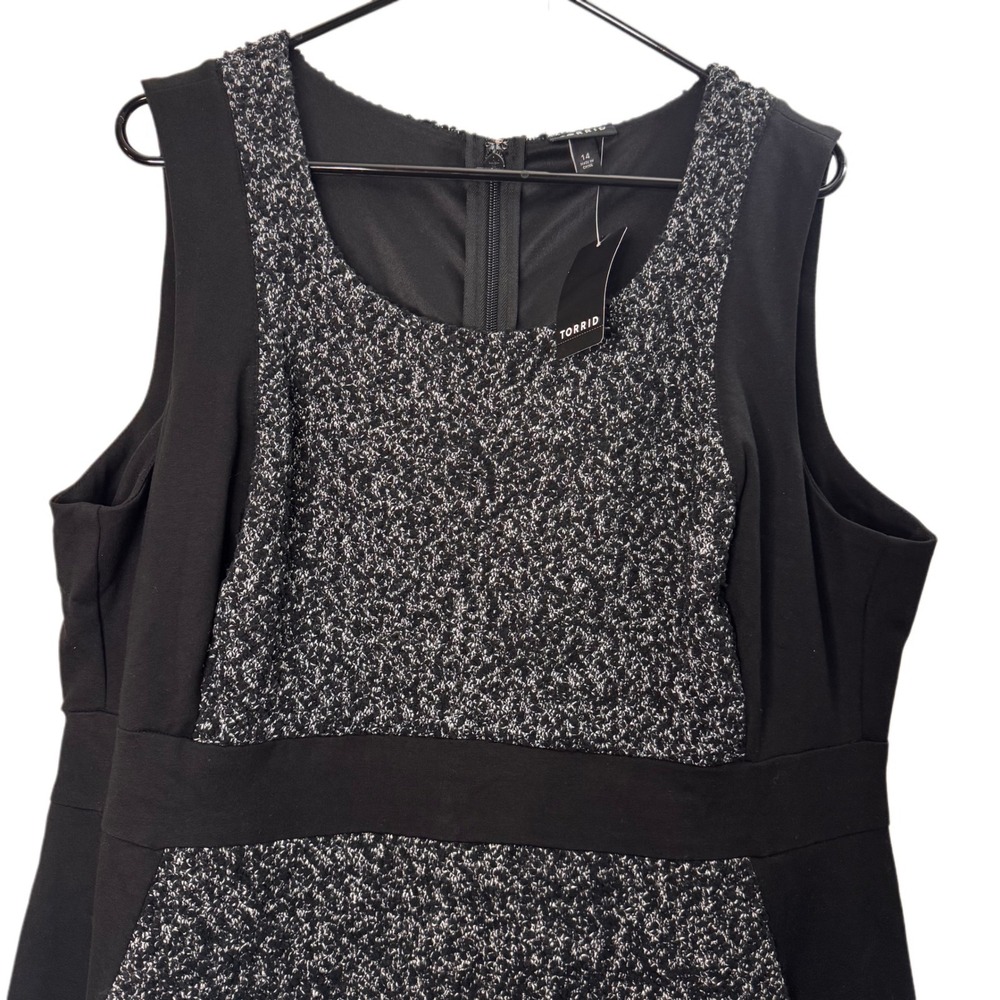NWT Torrid Size 14 Black Boucle Contoured Panel Dress Sleeveless Career - Picture 4 of 7